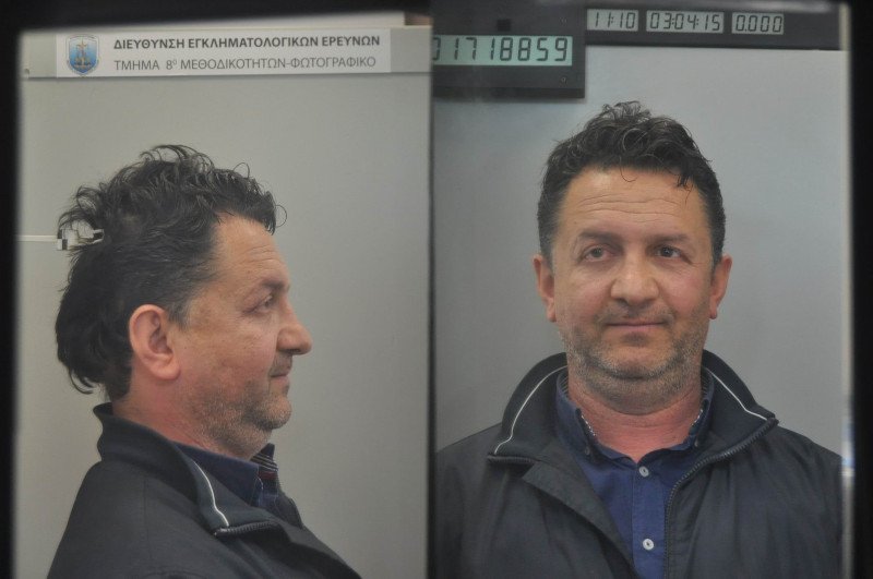 40) (επ.) DAPI (ον.) Demir του Rexhep και της Refiko , γεν. 05-11-1969 στην Αλβανία