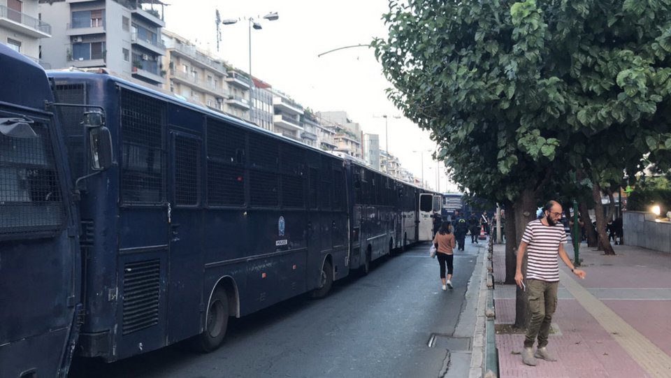 Κλούβες στη Λ. Αλεξάνδρας