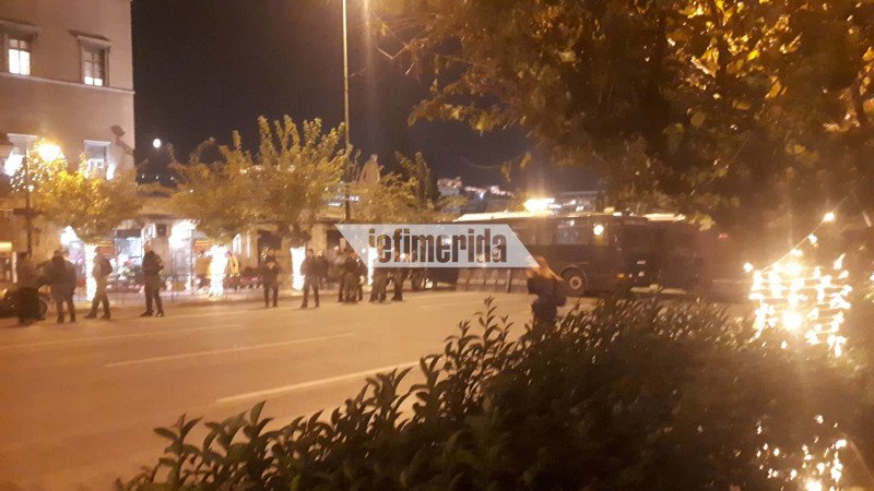 Κλούβες στη Βουλή