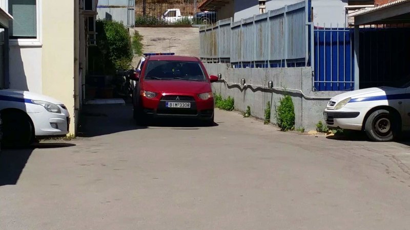 Κοκκινο αυτοκίνητο περιπολικά