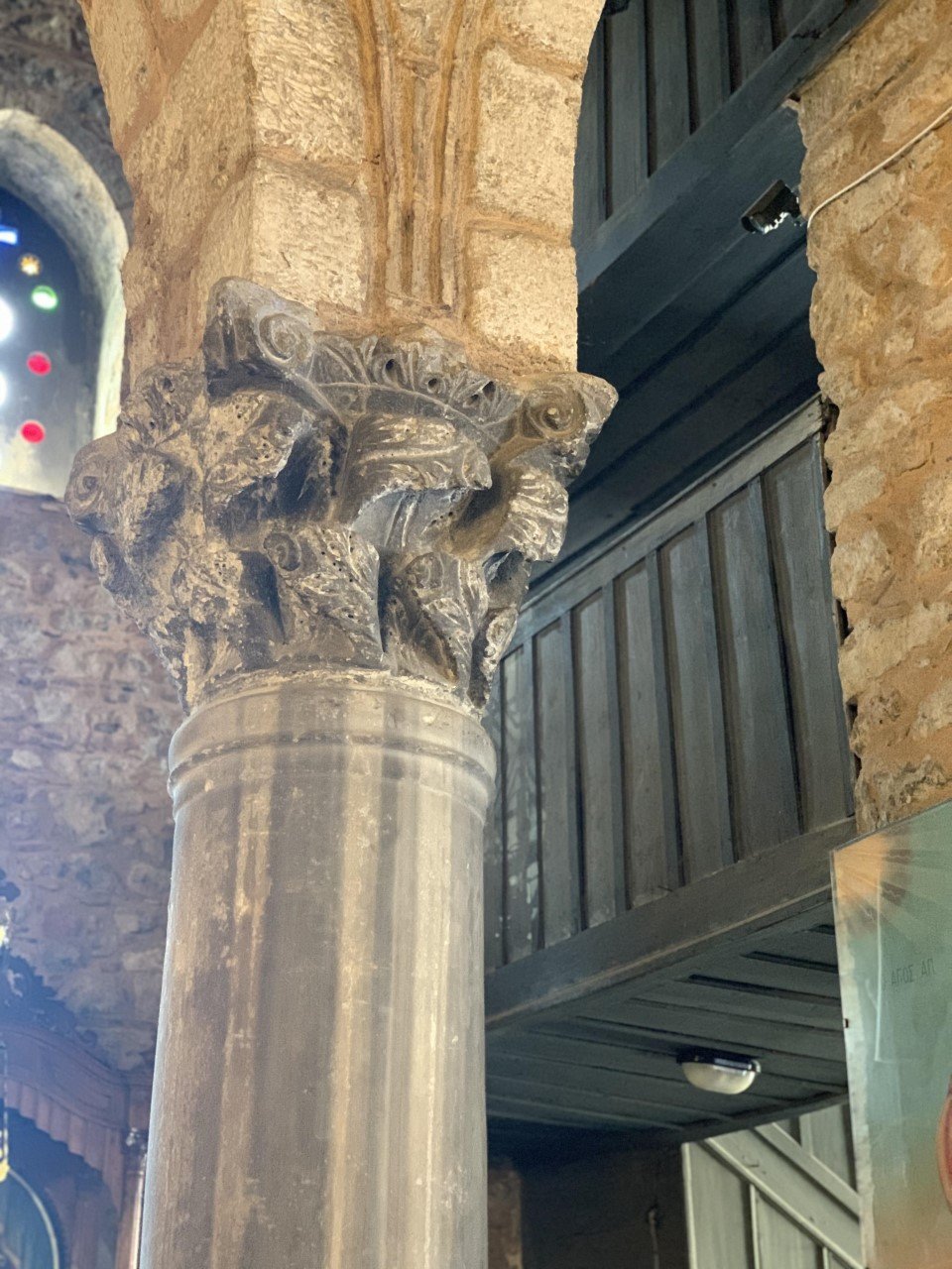 Ο Ι. ναός της Αγίας Παρασκευής της Χαλκίδας, κηρύχθηκε το 1921 ως «προέχον βυζαντινό μνημείο». Είναι το σημαντικότερο σωζόμενο μεσαιωνικό μνημείο της πόλης και ένα από τα σπουδαιότερα μνημεία της περιόδου της Φραγκοκρατίας σε ολόκληρη την ελληνική επικράτεια