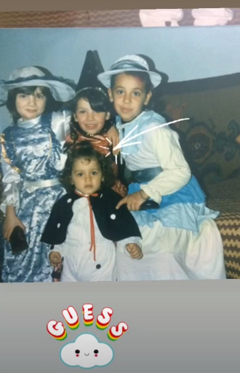 Η φωτογραφία που ανέβασε στο Instagram η Κωνσταντίνα Σπυροπούλου από τα παιδικά της χρόνια