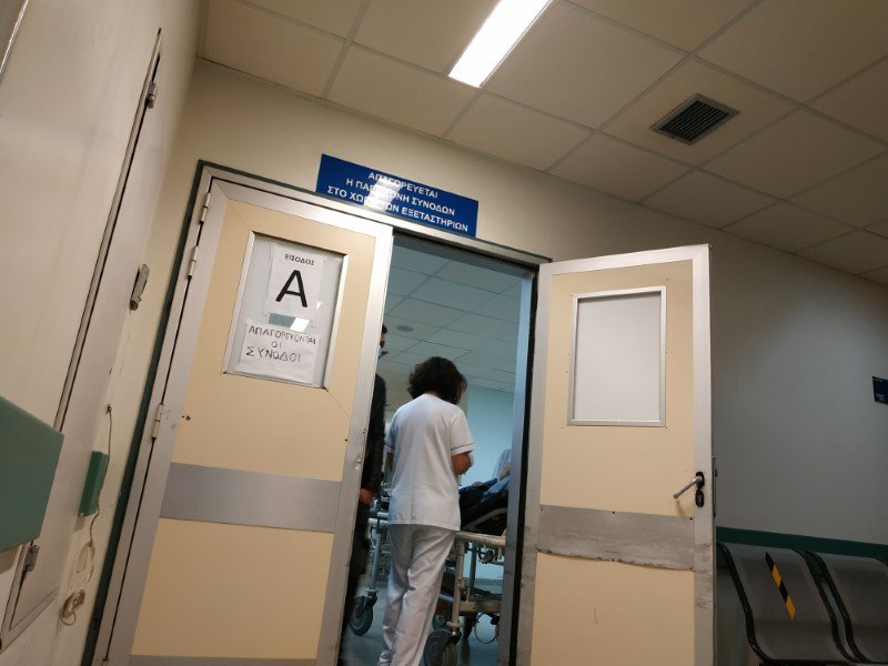 Η είσοδος προς τα εξεταστήρια / Φωτογραφία: iefimerida.gr