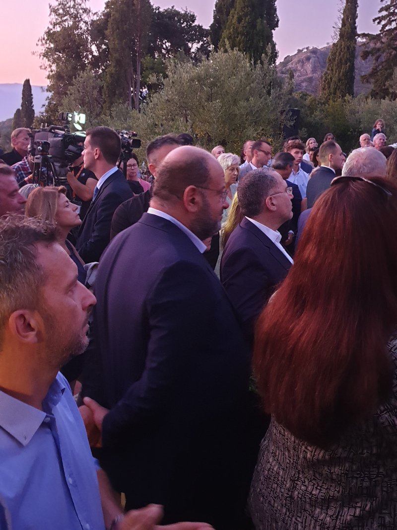 Πλήθος κόσμου στα εγκαίνια της οικίας του Λη Φερμόρ