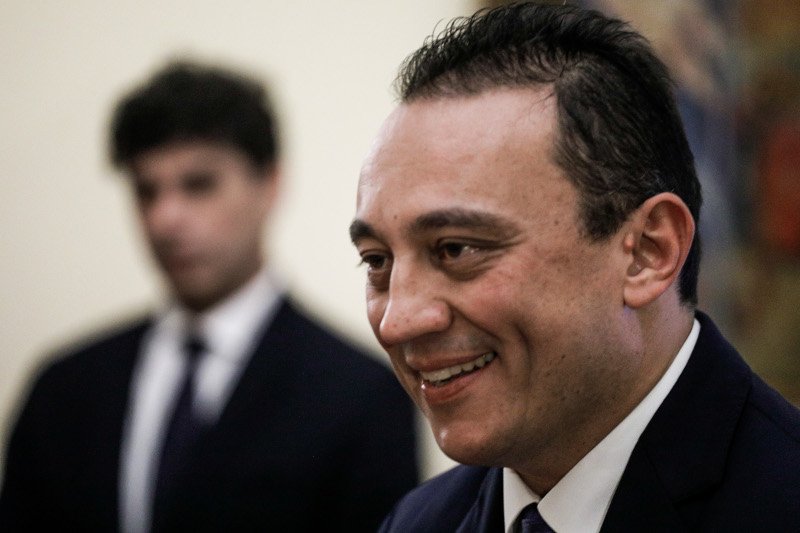 Ο νέος υφυπουργός Εξωτερικών, Κώστας Βλάσης κατά την ορκομωσία του.