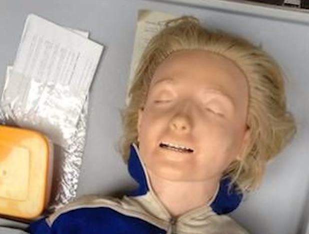 Κούκλα ΚΑΡ.Π.Α. που βασίστηκε στην «άγνωστη γυναίκα του Σηκουάνα