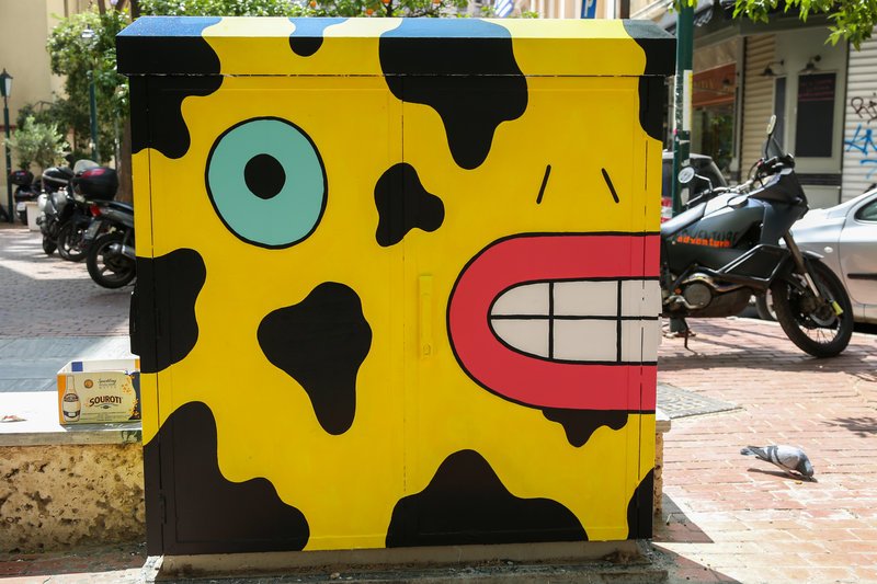 «Ζωντάνεψαν» τα κουτιά του ΟΤΕ στο κέντρο της Αθήνας 