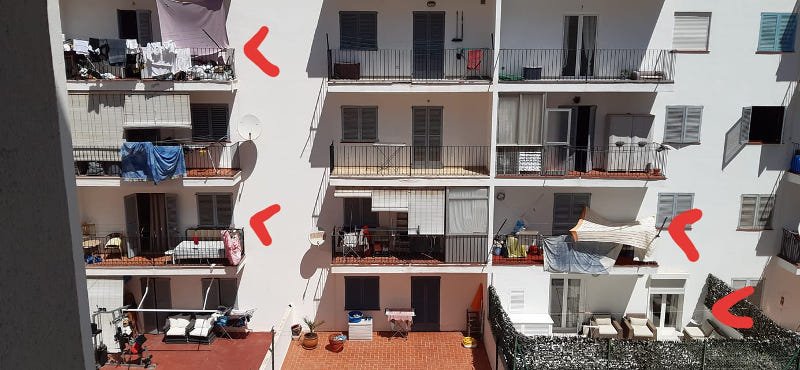 Κρεβάτια σε μπαλκόνι