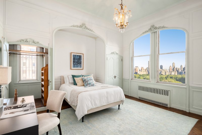 Κρεβατοκάμαρα με θολωτή οροφή πάνω από το προσκέφαλο