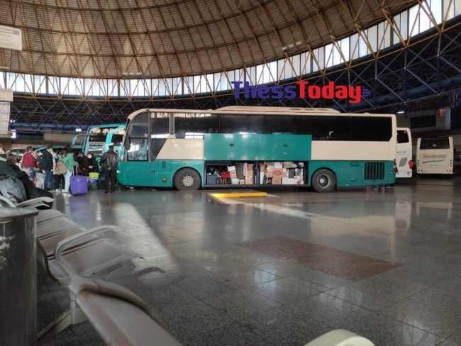Γεμίζουν με δέματα τα λεωφορεία στα ΚΤΕΛ