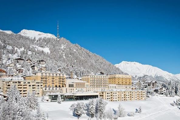 To ξενοδοχείο Kulm Hotel που ανήκει στην οικογένεια Νιάρχου και στο οποίο θα πραγματοποιηθεί η γαμήλια δεξίωση/Φωτογραφία: Instagram/kulmhotel