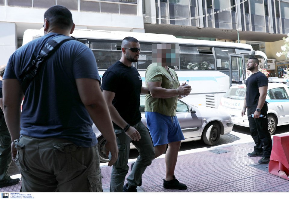 Πώς δρούσε η εγκληματική οργάνωση των εκβιαστών: Εμπρησμοί, εκρήξεις, ξυλοδαρμοί και... κυνομαχίες