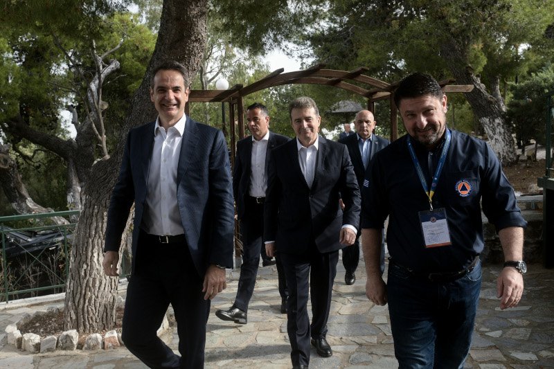 Κυριάκος Μητσοτάκης αντιπυρική περίοδος Μιχάλης Χρυσοχοΐδης και Νίκος Χαρδαλιάς