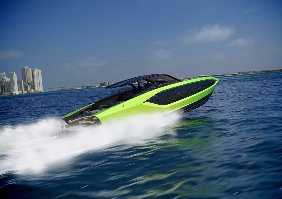 Το σκάφος της Lamborghini έχει 4.000 ίππους