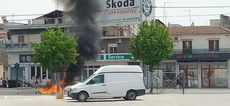 Λάρισα Ένταση και φωτιές στον οικισμό Ρομά στη Νέα Σμύρνη