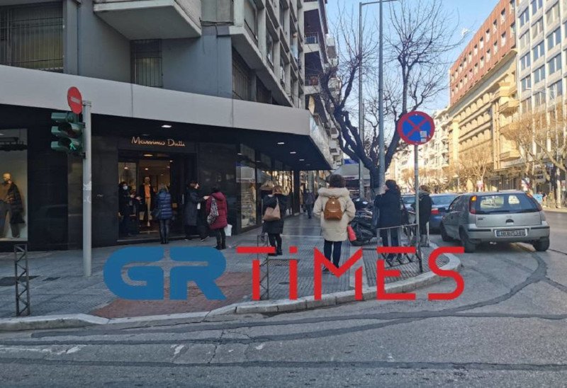Λιανεμπόριο Θεσσαλονίκη ουρά