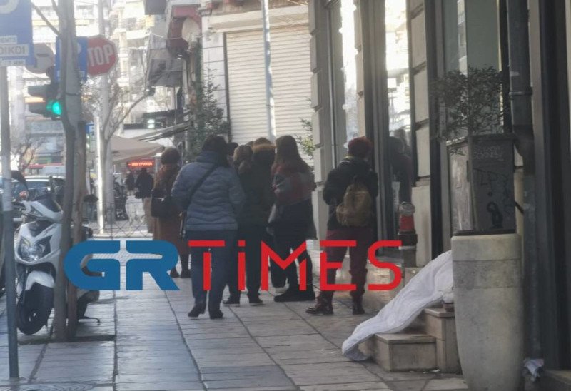 Λιανεμπόριο Θεσσαλονίκη ουρά