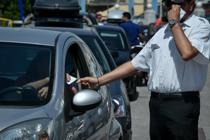 Στιγμιότυπο από την έξοδο των αδειούχων του Αυγούστου από τα λιμάνια