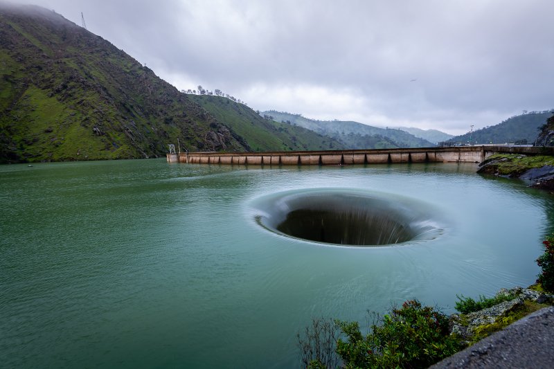 Εντυπωσιακή εικόνα από τη λίμνη Berryessa