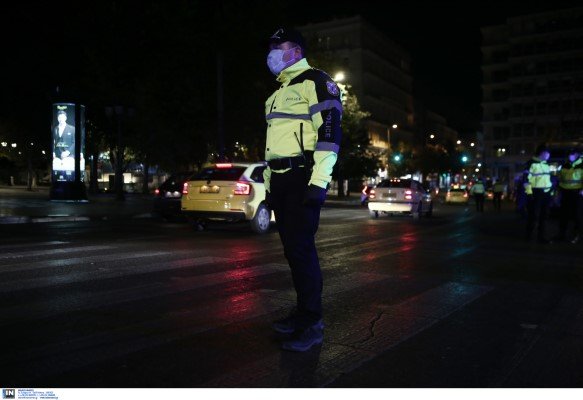 Η Αθήνα το πρώτο βράδυ εφαρμογής του lockdown