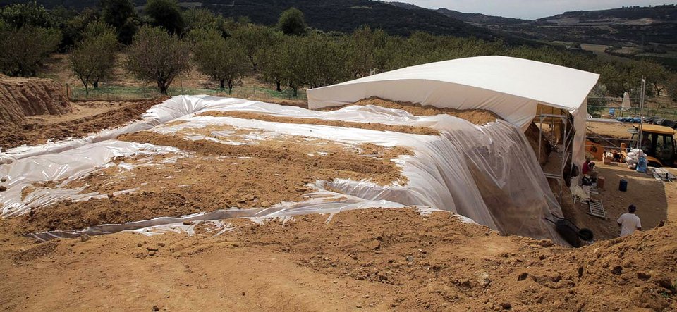 Εργασίες στο Λόφο Καστά