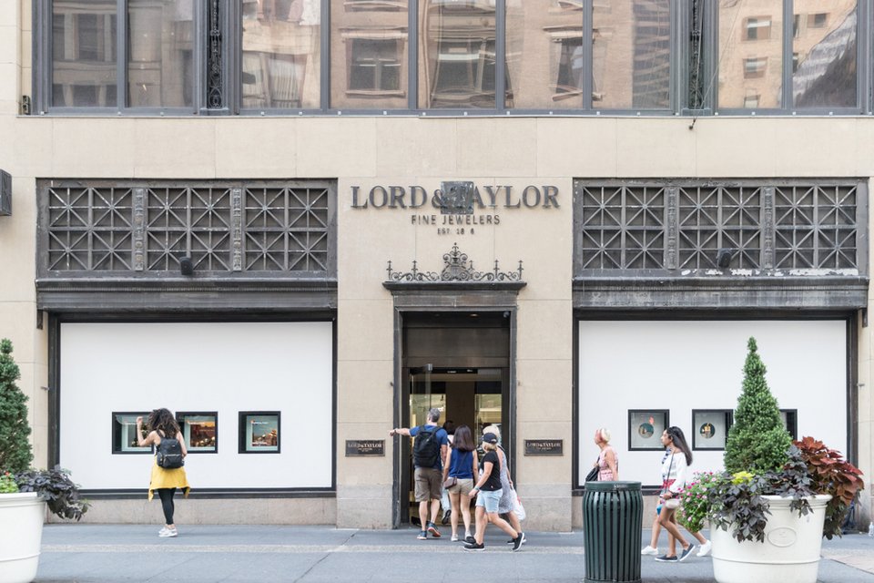 To ιστορικό πολυκατάστημα Lord and Taylor που είχε ιδρυθεί το 1826