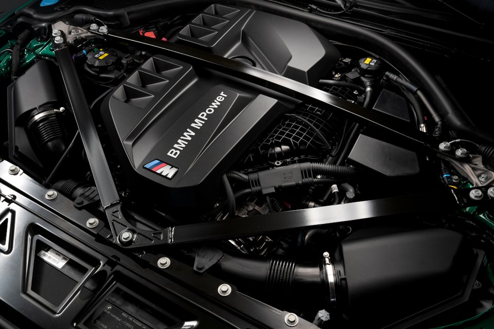 H BMW παρουσιάζει τις κορυφαίες M3 & M4