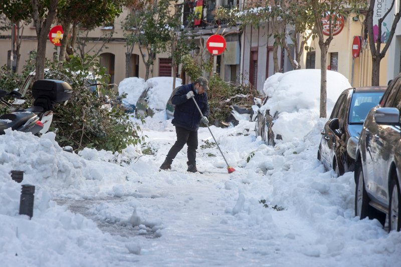 Δρόμος στην Μαδρίτη γεμάτος χιόνι