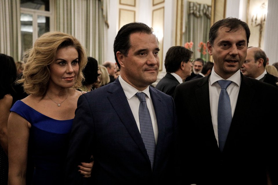 Το ζεύγος Γεωργιάδη με τον Χάρη Θεοχάρη