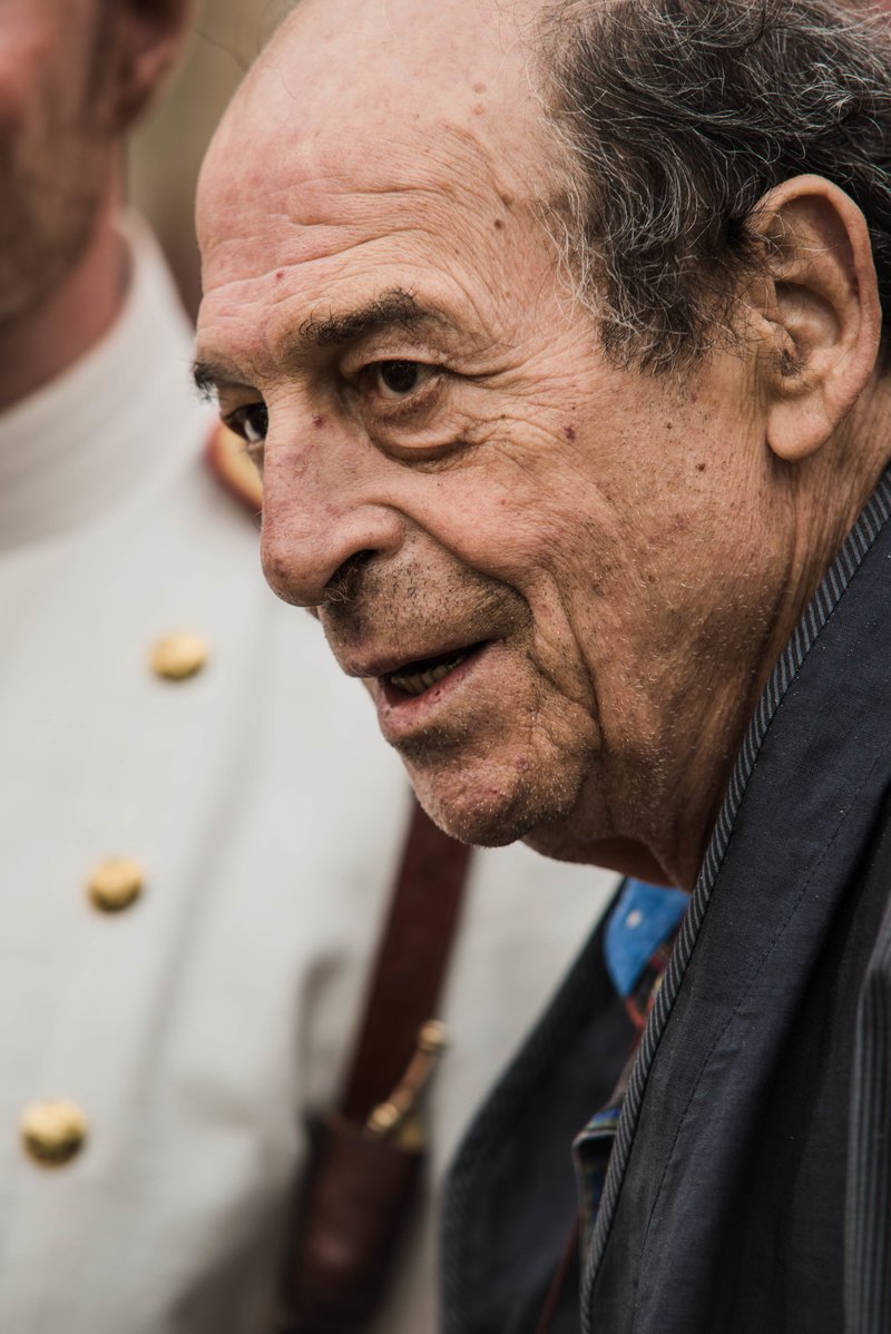 Ο σκηνοθέτης της σειράς «Το Κόκκινο Ποτάμι» Μανούσος Μανουσάκης στην Αγία Πετρούπολη / Φωτογραφία: OPEN