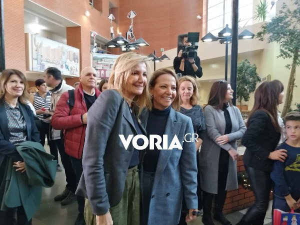 Η Μαρέβα Γκραμπόφσκι-Μητσοτάκη στο νοσοκομείο «Παπαγεωργίου»