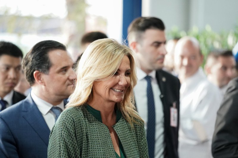 Η Μαρέβα Μητσοτάκη με πράσινο