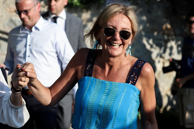 Χαμογελαστή η Μαρέβα Μητσοτάκη