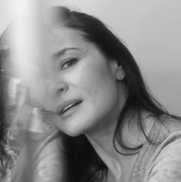 «Το πρώτο πράγμα που θέλω να κάνω είναι να δω τους ανθρώπους μου από κοντά. Να πάω μόλις μας επιτραπεί στον αδελφό μου στον Βερολίνο. Οχι, δεν με νοιάζει ο τόπος. Πιστεύω σε αυτό που έγραφε ο Καβάφης: “Καινούργιους τρόπους δεν θα βρεις, δεν θα βρεις άλλες θάλασσες. Η πόλις θα σε ακολουθεί. Στους δρόμους θα γυρνάς του ίδιους”.» 