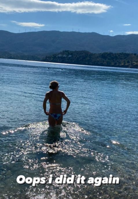 Η ανάρτηση της Μαριέττας Χρουσαλά από τις βουτιές στη θάλασσα 1η Νοεμβρίου