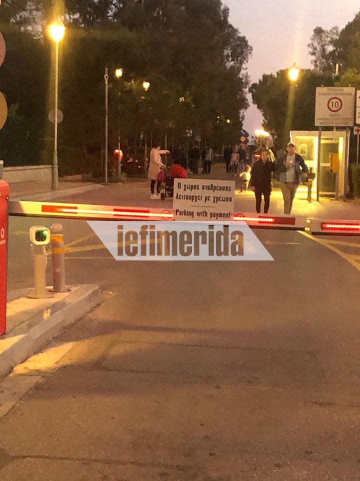 Φαίνεται πως ο κόσμος ήταν άνω του ορίου εντός της Μαρίνας Φλοίσβου