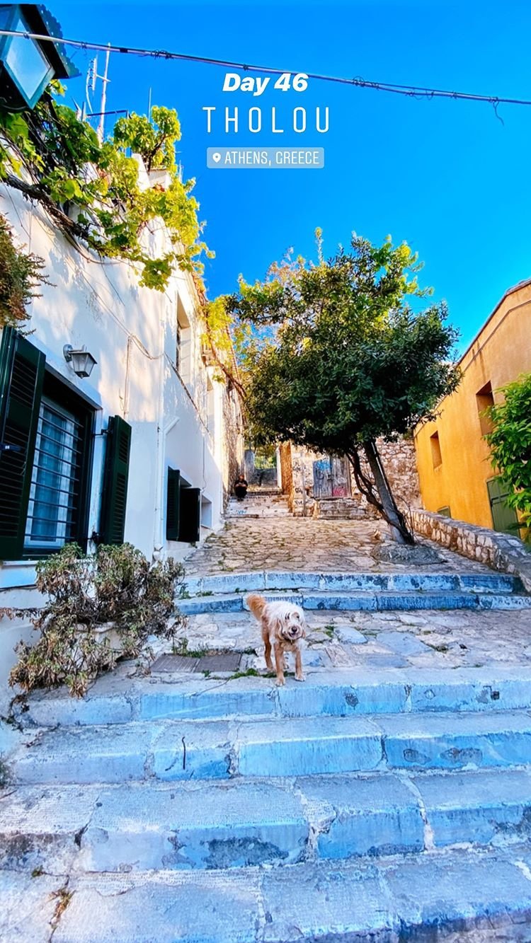 Άδεια τα σοκάκια της Πλάκας, με μια εξωπραγματική ομορφιά