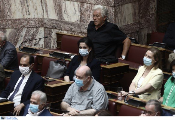 Απο την ΚΟ του ΣΥΡΙΖΑ μόνο ο Θανάσης Παπαχριστόπουλος εθεάθη χωρίς μάσκα -Φωτογραφία: Intimenews/ΛΙΑΚΟΣ ΓΙΑΝΝΗΣ