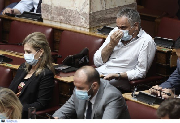 Ο Πάνος Σκοιυρλέτης και σε πρώτο πλάνο ο Δημ. Τζανακόπουλος -Φωτογραφία: Intimenews/ΛΙΑΚΟΣ ΓΙΑΝΝΗΣ