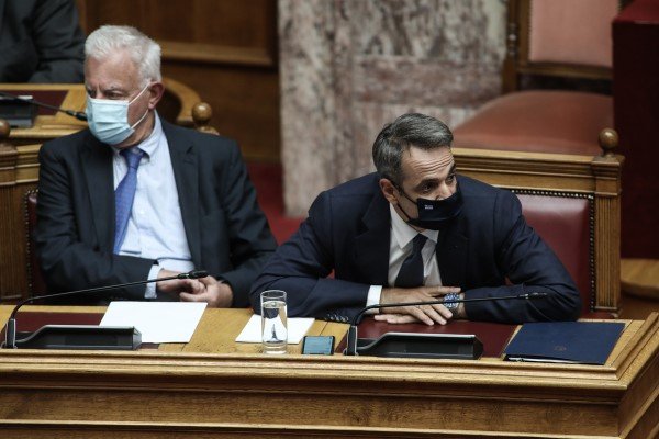 Ο πρωθυπουργός και ο υπ. Επικρατείας Π. Πικραμμένος με μάσκες Φωτογραφία: George Vitsaras / SOOC