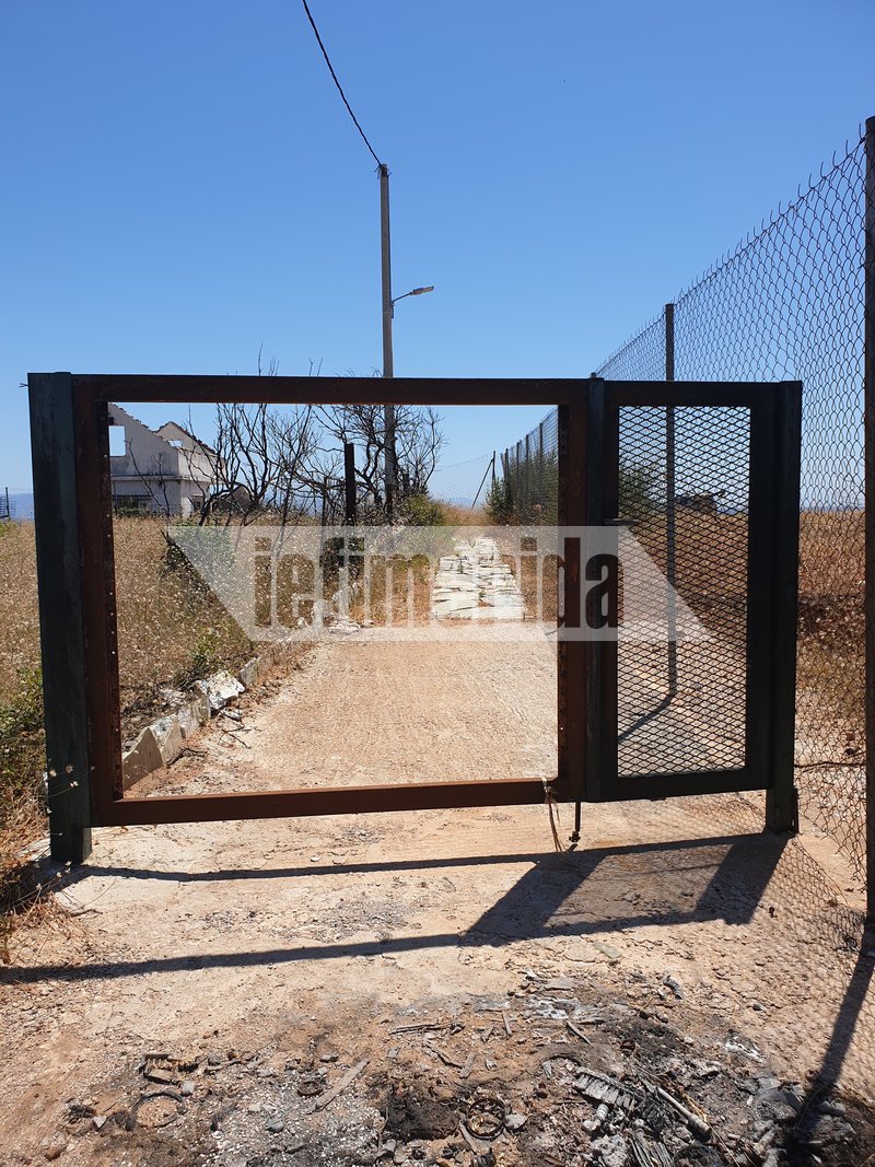 Εικόνες ερημιάς και εγκατάλειψης ένα χρόνο μετά την τραγωδία