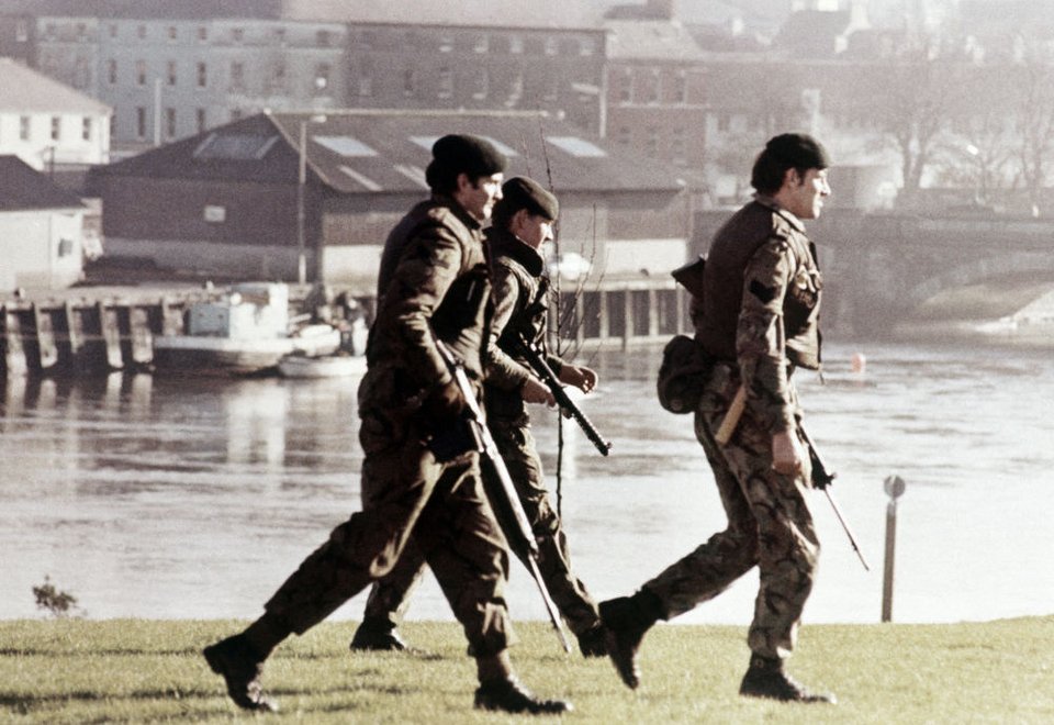 Βρετανοί στρατιώτες το 1972 κατά την «Ματωμένη Κυριακή»