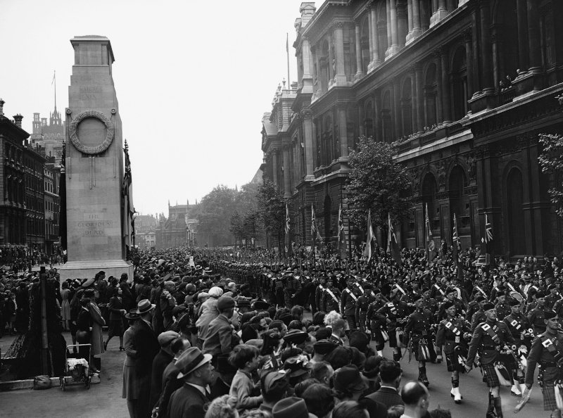 Πρωτομαγιά στο Λονδίνο του 1942