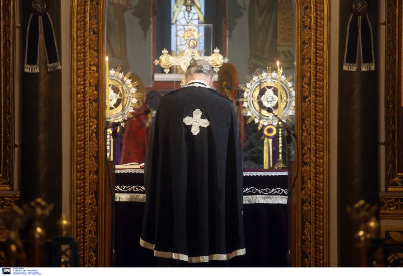 Χωρίς πιστούς η ακολουθία της Μ. Πέμπτης στον Ιερό Ναό Αγίου Ιωάννη Χρυσοστόμου στη Θεσσαλονίκη -Φωτογραφία: Intimews/ΜΩΥΣΙΑΔΗΣ ΓΙΑΝΝΗΣ