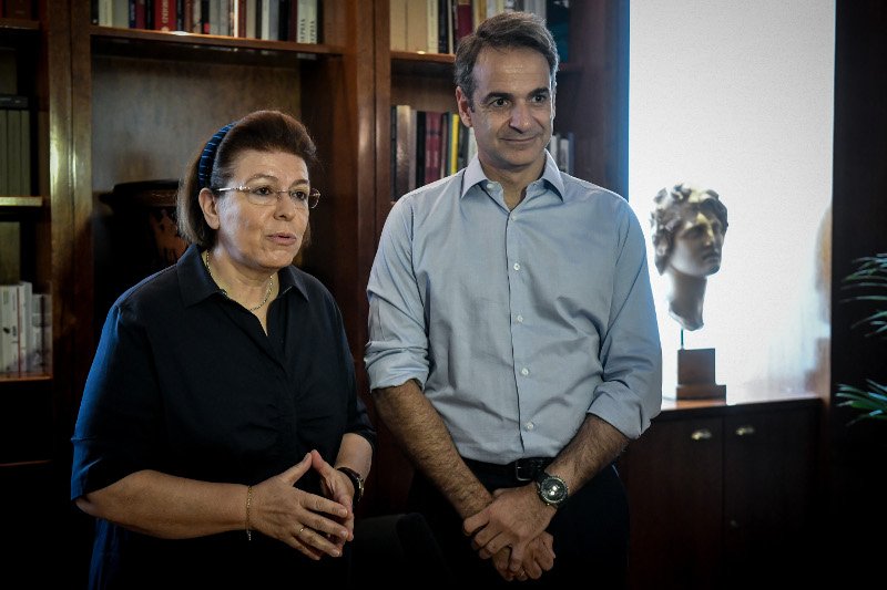 Η Λίνα Μενδώνη και ο Κυριάκος Μητσοτάκης