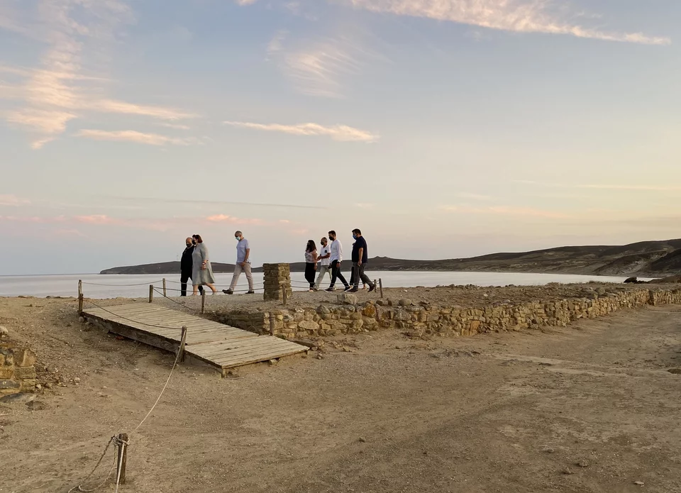 Η Λίνα Μενδώνη στην Πολιόχνη Λήμνου