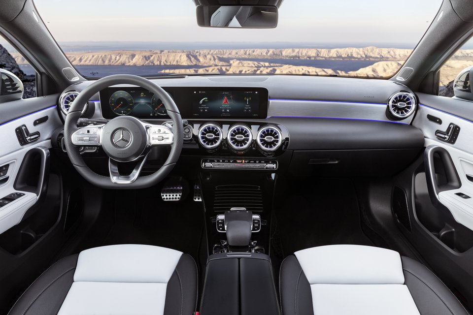 Ανετο και υπερσύγχρονο κόκπιτ της Mercedes A-160
