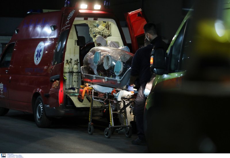Με ειδική κάψουλα μεταφέρθηκε στον «Ευαγγελισμό» ο Αρχιεπίσκοπος Αλβανίας Αναστάσιος