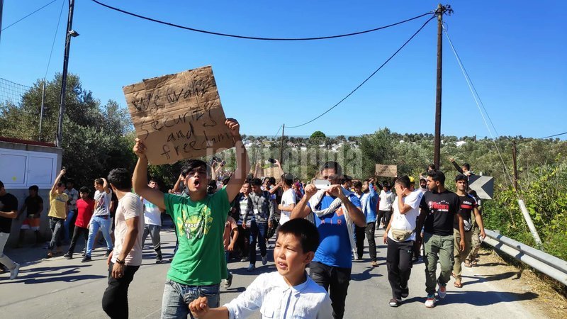Πορεία μεατναστών στη Λέσβο 1-10-2019