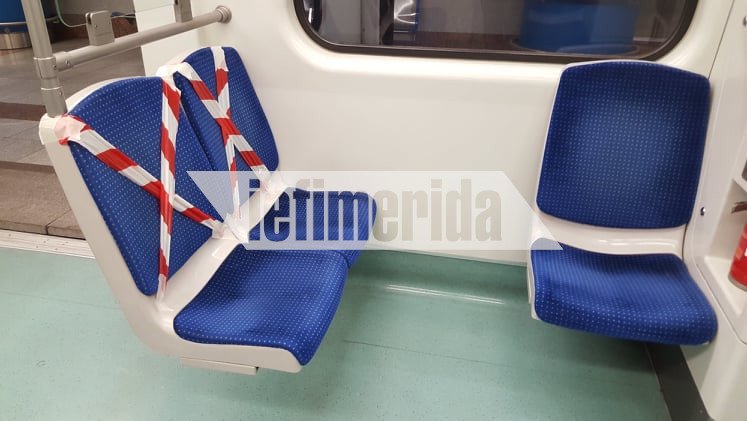 κορδέλες σε καθίσματα στο μετρό